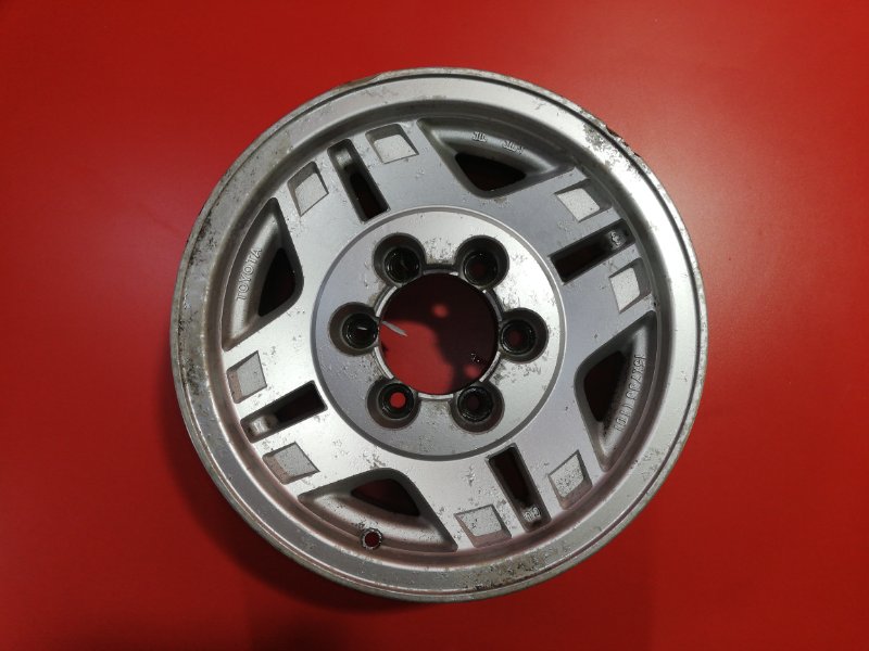 Диск литой R15 / 6x139.7 J7 30ET DIA106.1
