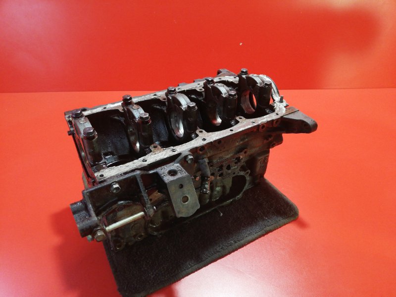 Блок двигателя Toyota Cresta LX80 2L-T 1988 (б/у)