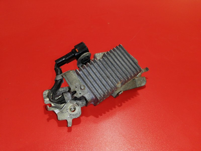 Резистор топливного насоса Lexus Is250 GSE20 4GR-FSE 2005 (б/у)
