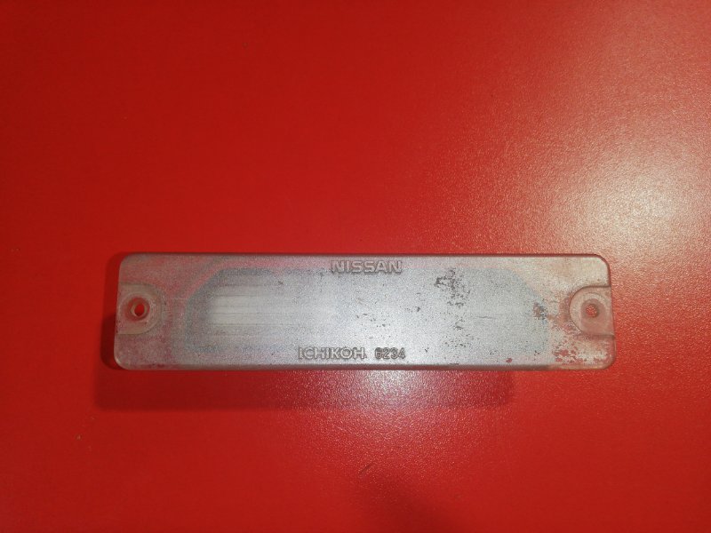 Подсветка номера Nissan Sunny FB15 QG15DE 1998 задняя (б/у)