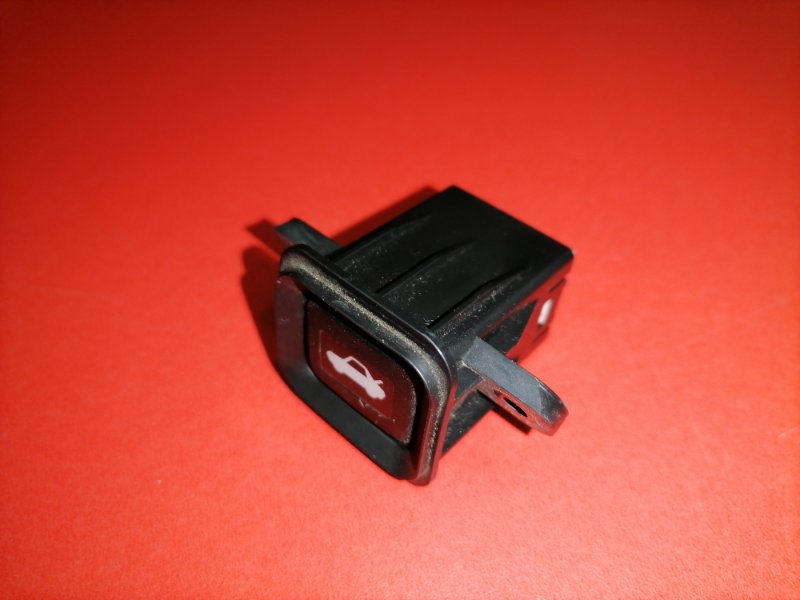 Кнопка открывания багажника Honda Cr-V RD5 K20A 2002 (б/у)