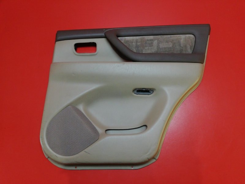 Обшивка двери Toyota Land Cruiser UZJ100W 2UZ-FE 1998 задняя правая (б/у)