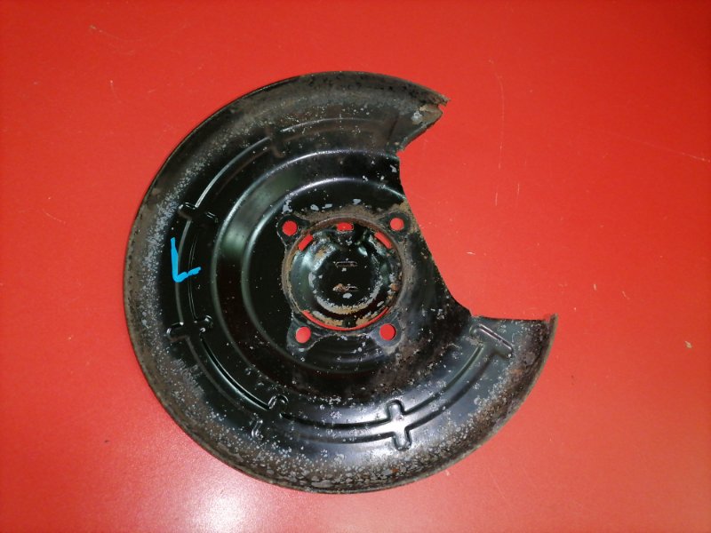 Пыльник тормозного диска Chevrolet Cruze J300 F16D3 2010 задний левый (б/у)