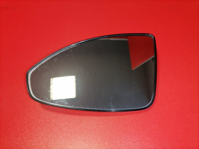 Зеркальный элемент Chevrolet Cruze J300 F16D3 2010 левый (б/у)