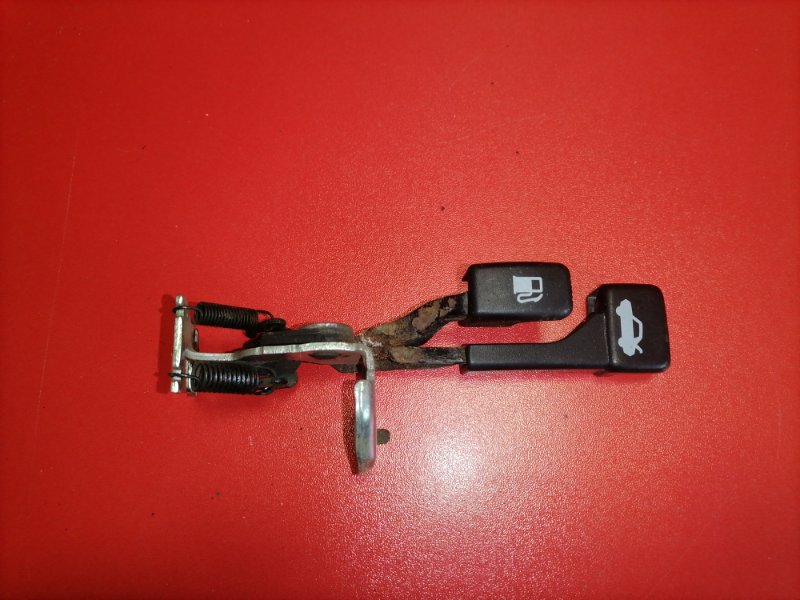 Ручка открытия багажника и лючка бака Mitsubishi Lancer CS3A 4G18 2006 (б/у)