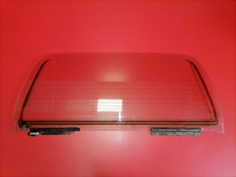 Стекло крышки багажника Toyota Hilux Surf LN130G 2L-T 1990 (б/у)