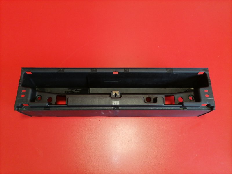 Ящик в багажник Toyota Matrix ZZE134L 1ZZ-FE 2002 передний (б/у)