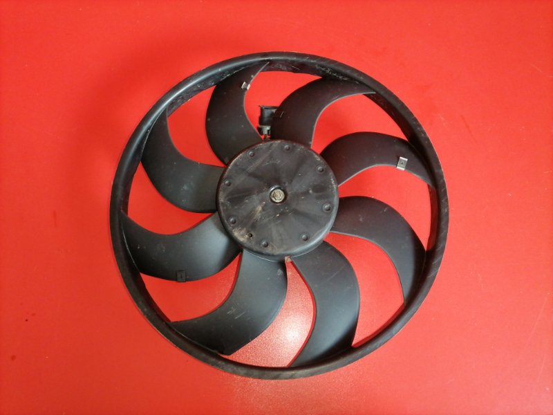 Вентилятор охлаждения радиатора Ford Focus CB4 SHDA 2008 (б/у)