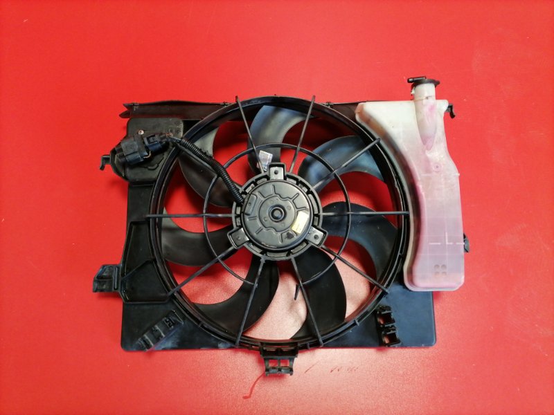Диффузор радиатора Hyundai Solaris RB G4FA 2011 (б/у)
