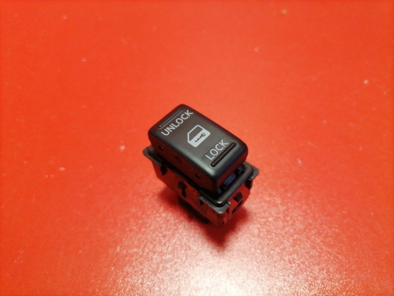 Кнопка центрального замка Nissan Pathfinder R51 YD25DDTI 2006 (б/у)