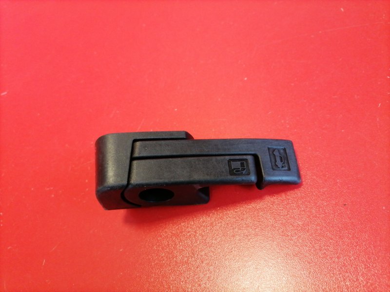 Ручка открытия багажника и лючка бака Mitsubishi Lancer CY3A 4B10 2008 (б/у)
