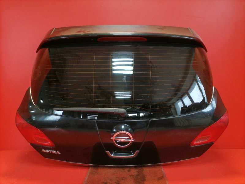Дверь багажника Opel Astra P10 A16XER 2011 (б/у)
