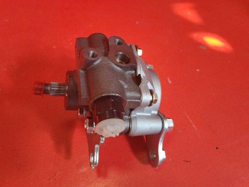 Насос гур Toyota Harrier MCU10W 1MZ-FE 1997