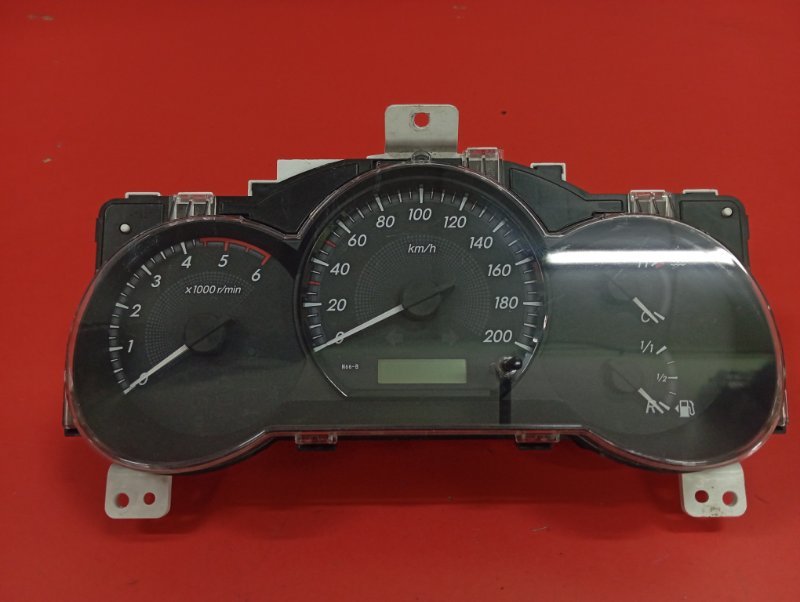 Щиток приборов Toyota Hilux KUN25L 2KD-FTV 2012 (б/у)
