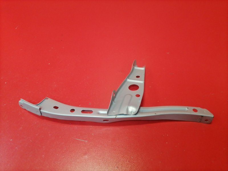 Планка замка капота Toyota Hilux KUN25L 2KD-FTV 2012 (б/у)