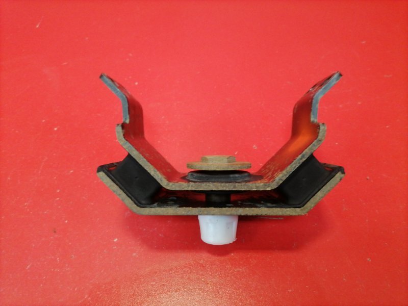 Подушка кпп Toyota Hilux KUN25L 2KD-FTV 2012 (б/у)