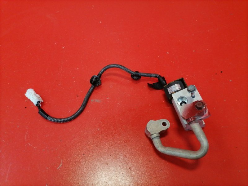 Клапан кондиционера Toyota Hilux KUN25L 2KD-FTV 2012 (б/у)