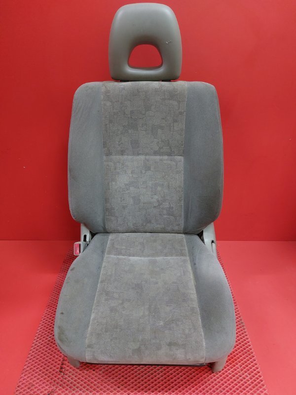 Сиденье Toyota Corolla Spacio AE111N 4A-FE 2000 переднее левое (б/у)