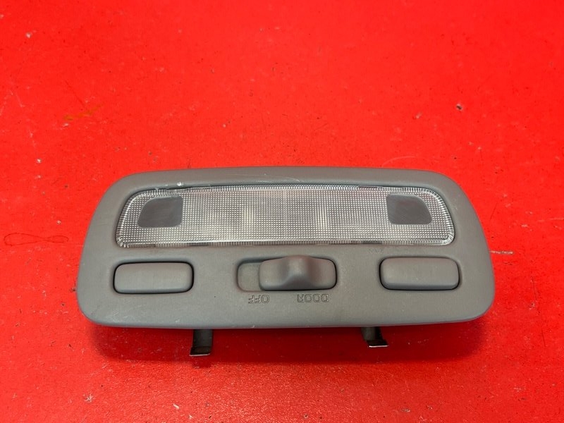 Плафон салонный Toyota Corolla Spacio AE111N 4A-FE 2000 (б/у)
