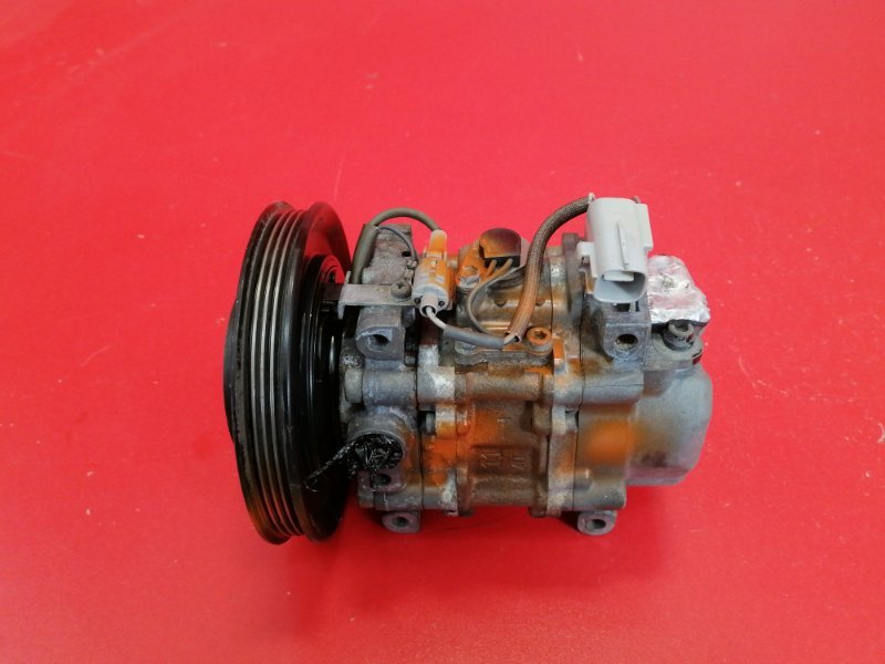 Компрессор кондиционера Toyota Corolla Spacio AE111N 4A-FE 2000 (б/у)