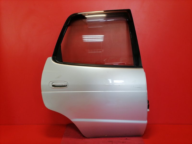 Дверь Toyota Corolla Spacio AE111N 4A-FE 2000 задняя правая (б/у)