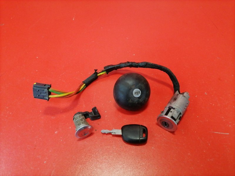 Замок зажигания Renault Symbol LU2M K4M 2010 (б/у)