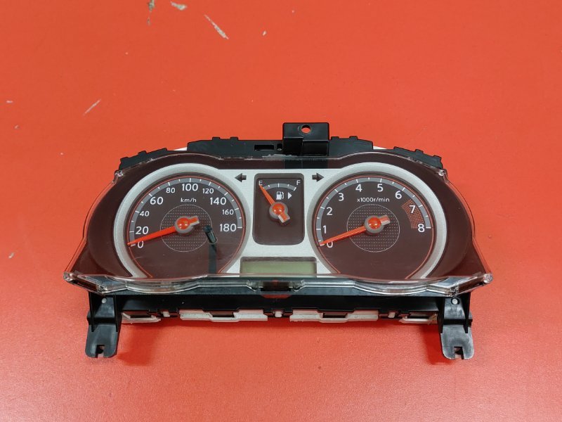 Щиток приборов Nissan Note E11 HR15DE 2005 (б/у)