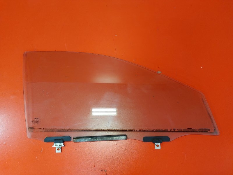 Стекло двери Toyota Corolla ZZE121L 3ZZ-FE 2002 переднее правое (б/у)