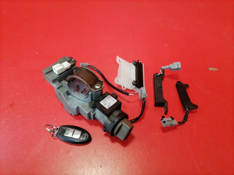 Замок зажигания Nissan Note E11 HR15DE 2005 (б/у)