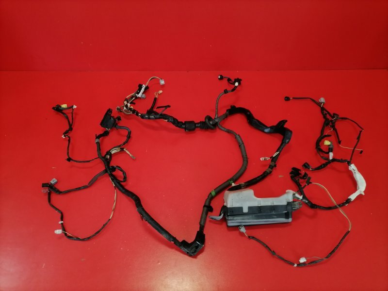 Проводка подкапотная Toyota Corolla ZZE121L 3ZZ-FE 2002 (б/у)