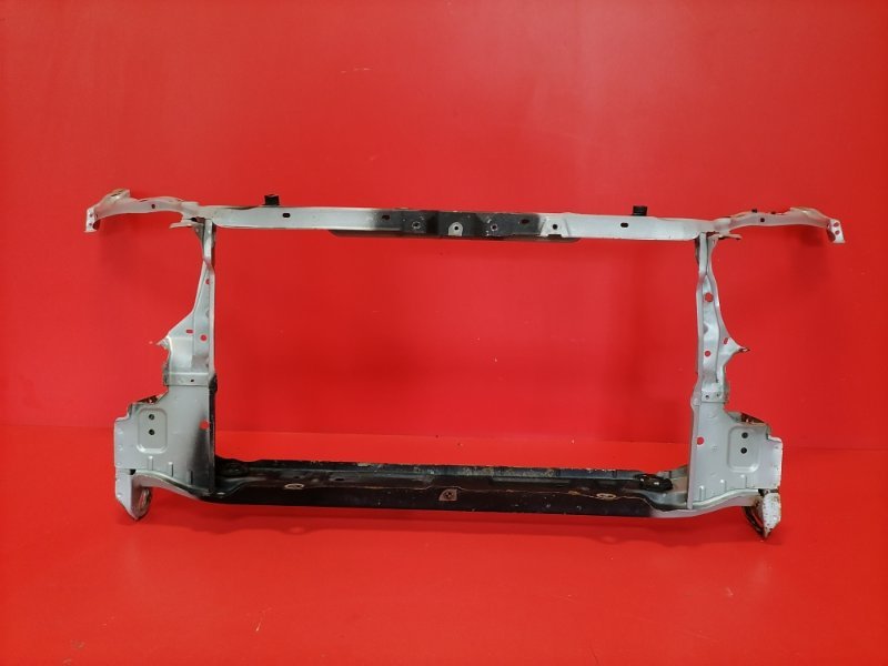 Рамка радиатора Toyota Corolla ZZE121L 3ZZ-FE 2002 (б/у)