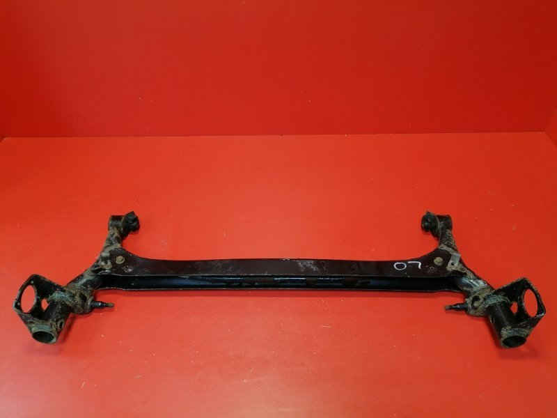 Балка подвески Toyota Corolla ZZE121L 3ZZ-FE 2002 задняя (б/у)