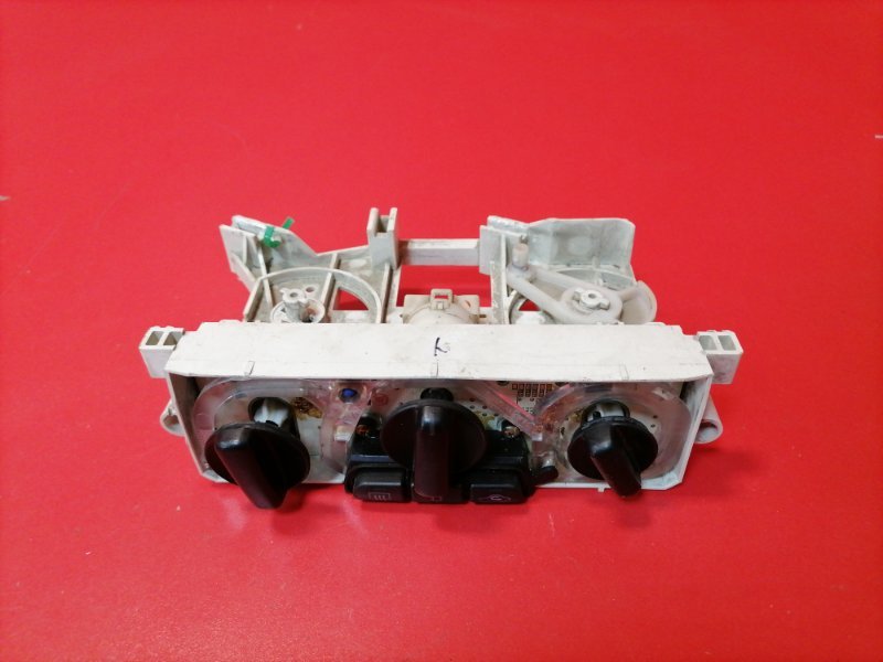 Блок управления климатической установкой Mitsubishi Lancer CS3A 4G18 2004 (б/у)