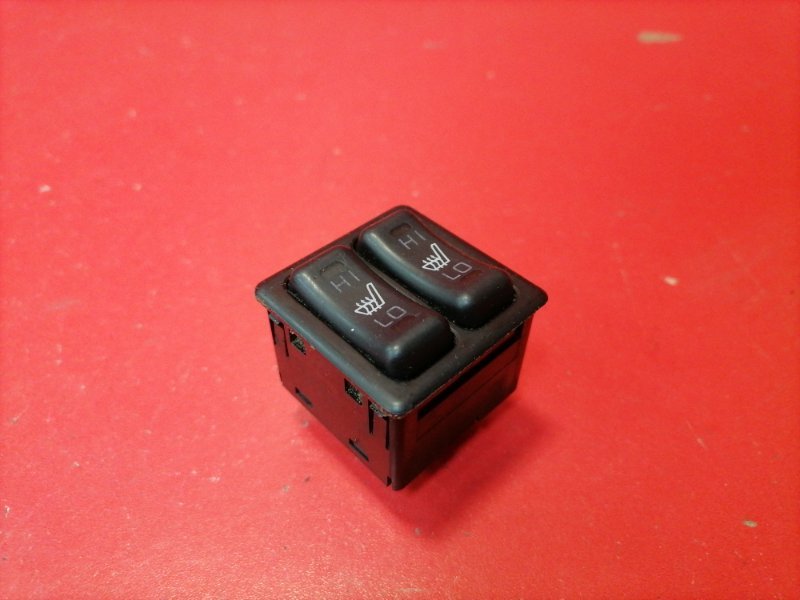 Кнопка подогрева сидений Mitsubishi Lancer CS3A 4G18 2004 (б/у)