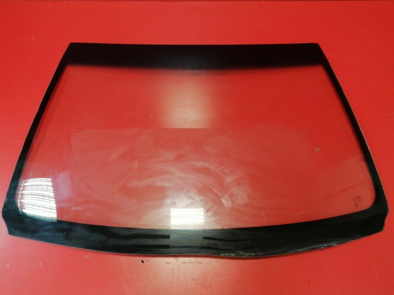 Стекло лобовое Toyota Corolla Axio ZRE142 2ZR-FE 2006 (б/у)
