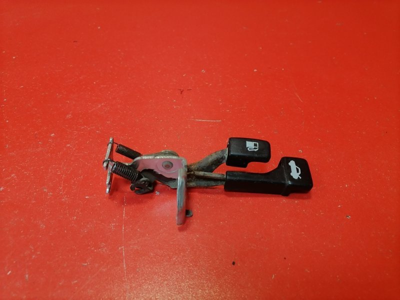 Ручка открытия багажника и лючка бака Mitsubishi Lancer CS3A 4G18 2004 (б/у)