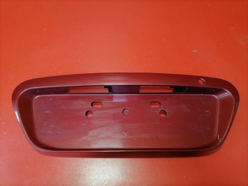 Накладка крышки багажника Mitsubishi Lancer CS3A 4G18 2004 (б/у)