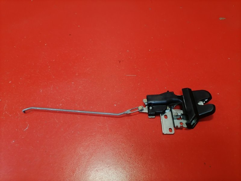 Замок багажника Mitsubishi Lancer CS3A 4G18 2004 (б/у)