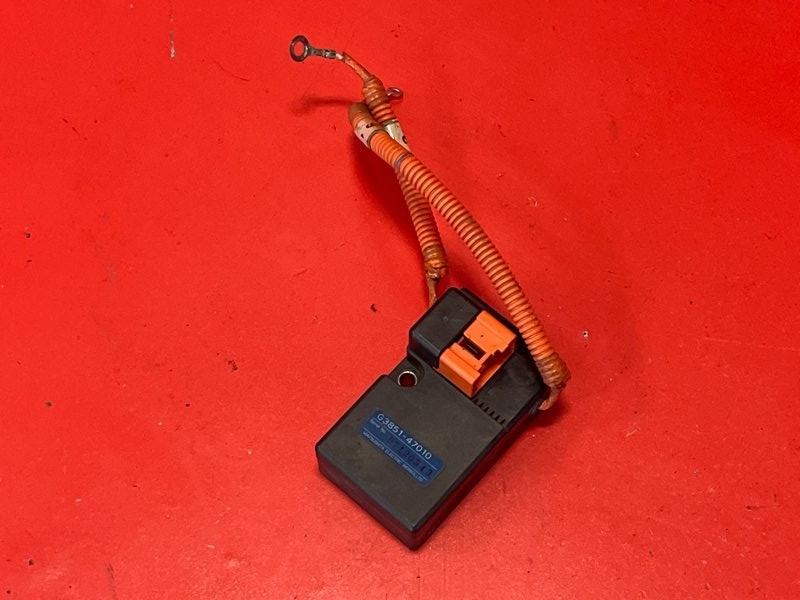 Блок реле Toyota Prius NHW10 1NZ-FXE 1998 (б/у)