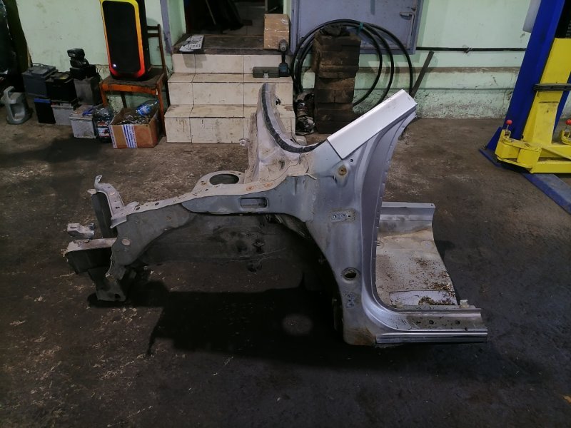 Лонжерон Toyota Prius NHW10 1NZ-FXE 1998 передний левый (б/у)