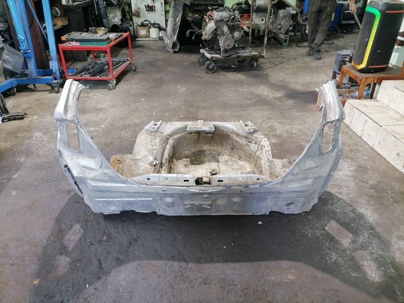 Панель кузова Toyota Prius NHW10 1NZ-FXE 1998 задний (б/у)