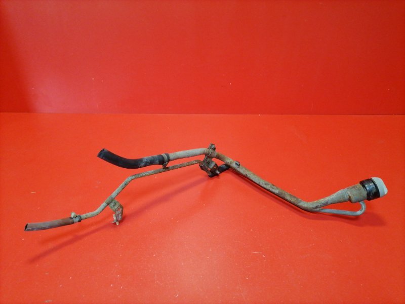 Горловина топливного бака Toyota Prius NHW10 1NZ-FXE 1998 (б/у)