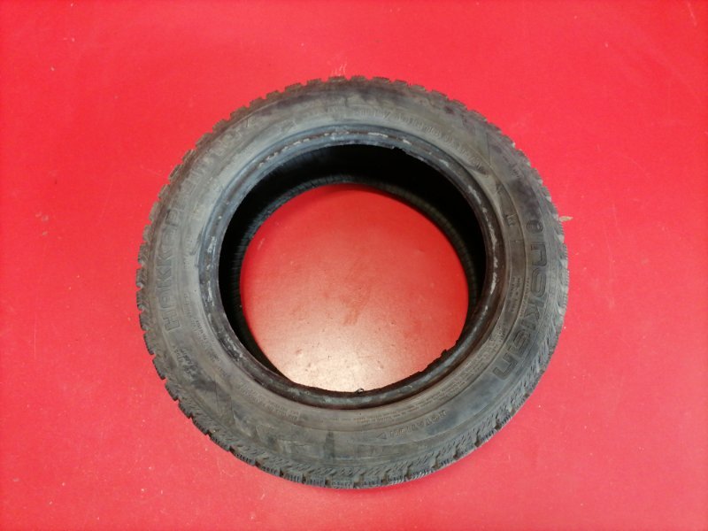 Шина шипованная 185/60R14 Nokian Hakkapeliitta 4