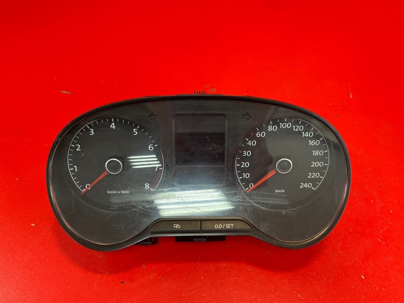 Щиток приборов Volkswagen Polo 6R1 CFNA 2009 (б/у)