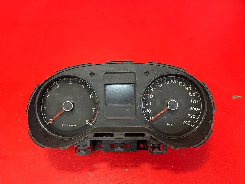 Щиток приборов Volkswagen Polo 6R1 CFNA 2009 (б/у)