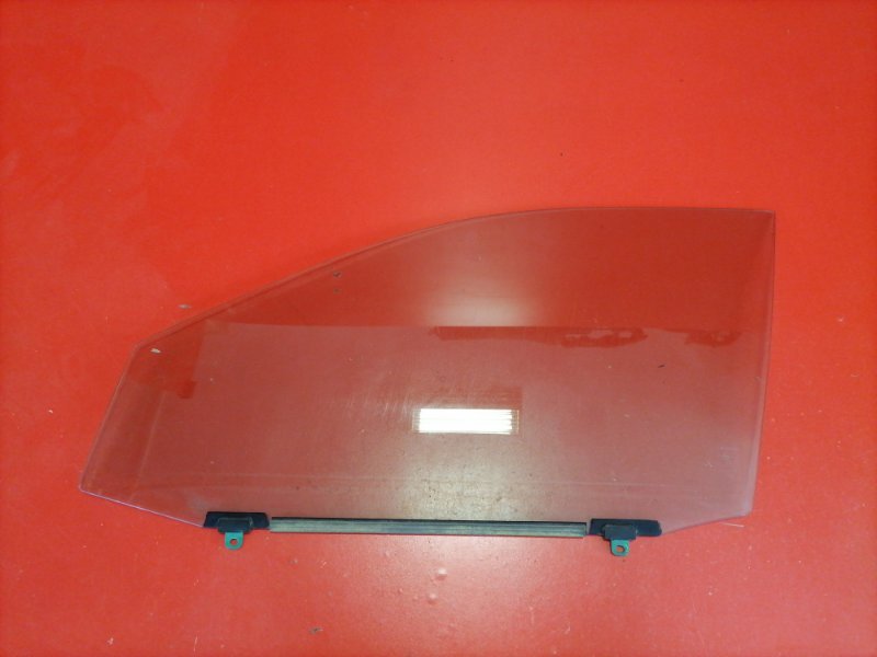 Стекло двери Lexus RX330 MCU38L 3MZ-FE 2003 переднее левое (б/у)