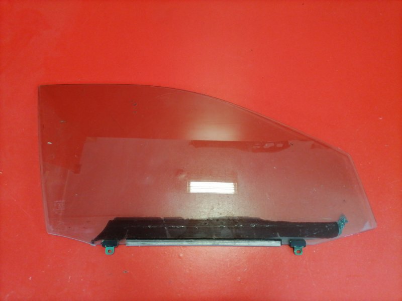 Стекло двери Lexus RX330 MCU38L 3MZ-FE 2003 переднее правое (б/у)