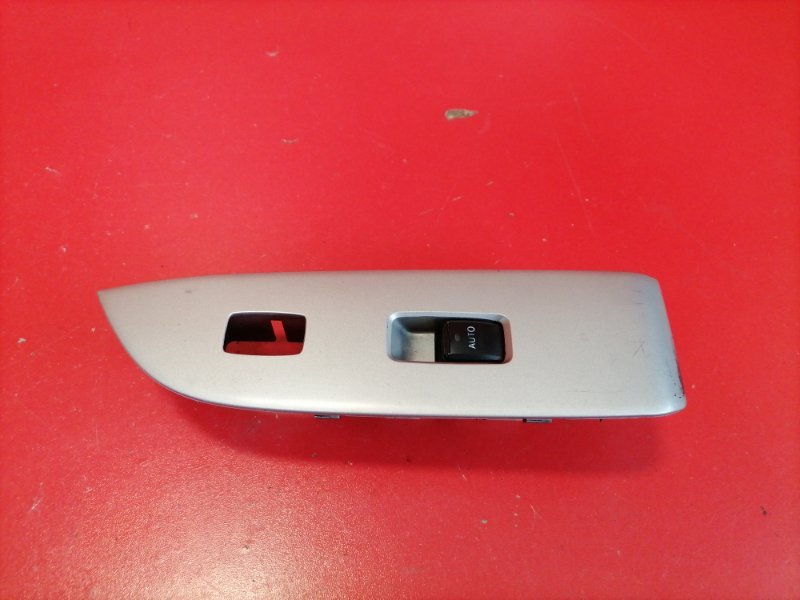 Кнопка стеклоподъёмника Lexus RX330 MCU38L 3MZ-FE 2003 передняя правая (б/у)