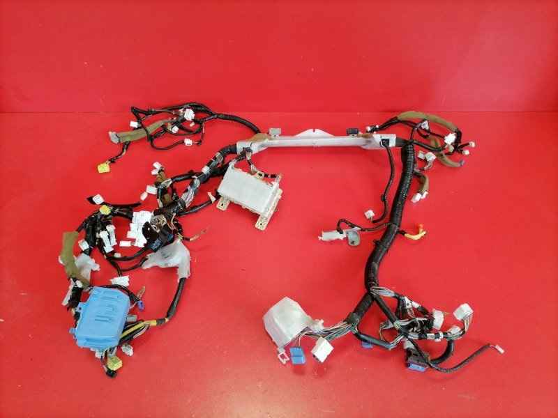 Проводка под торпедо Lexus RX330 MCU38L 3MZ-FE 2003 (б/у)