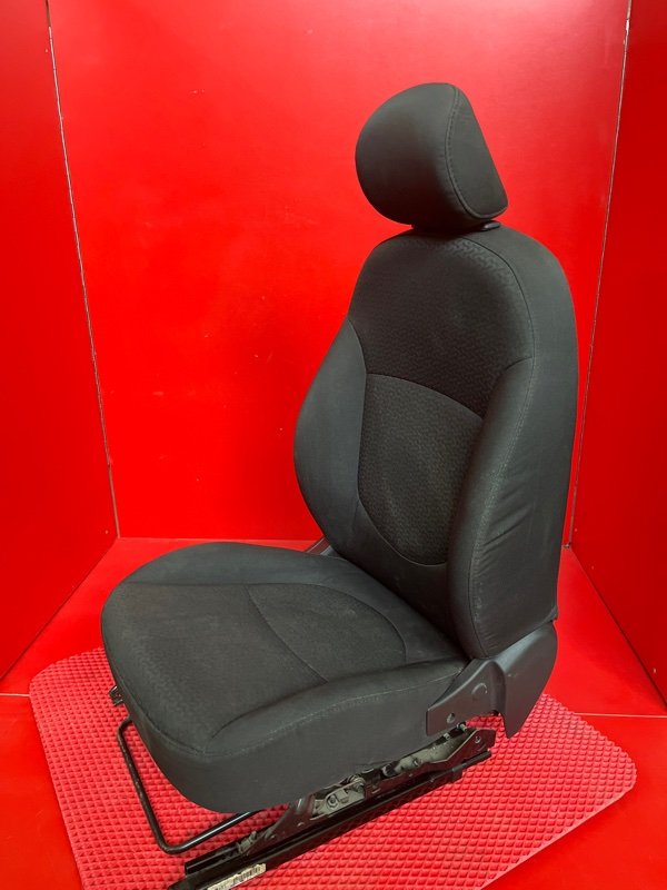 Сиденье Kia Rio QB D3FA 2013 переднее правое (б/у)